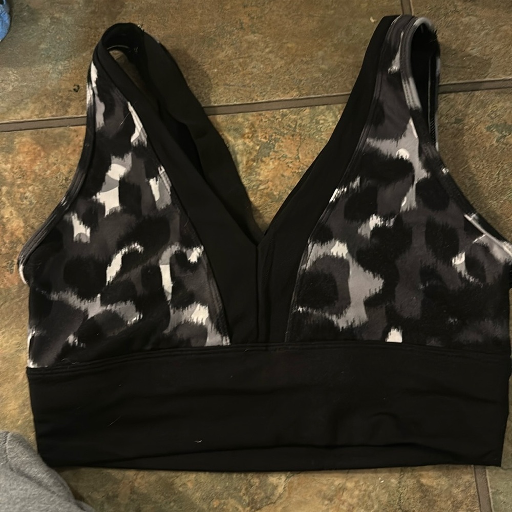Betsy johnson sports bra